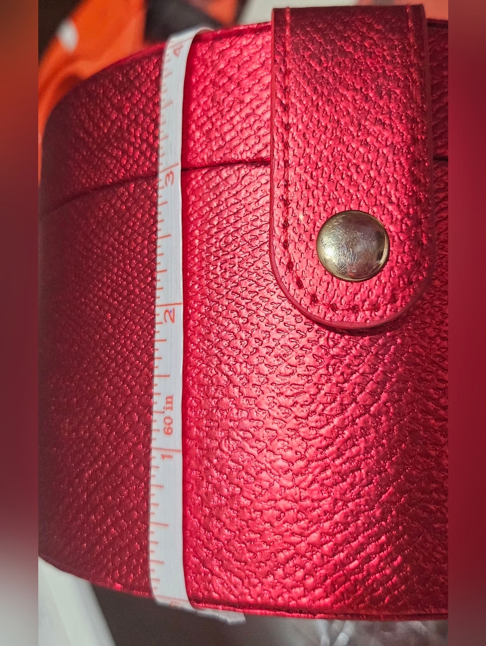 Elizabeth Arden Red Round Jewelry Case with Snap Strap - Picture 6 of 6
